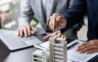 Najemca pre-let: kluczowe aspekty umowy i strategiczny moment jej zawarcia