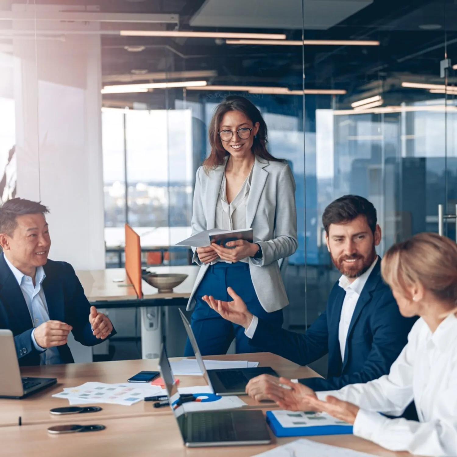 Kaucja gwarancyjna w najmie komercyjnym. Co najemca lokalu powinien wiedzieć o zabezpieczeniach?