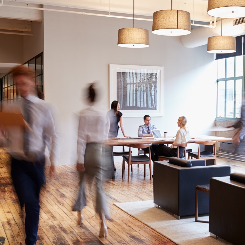 Obrazy w biurze. Czy warto inwestować w dzieła sztuki?