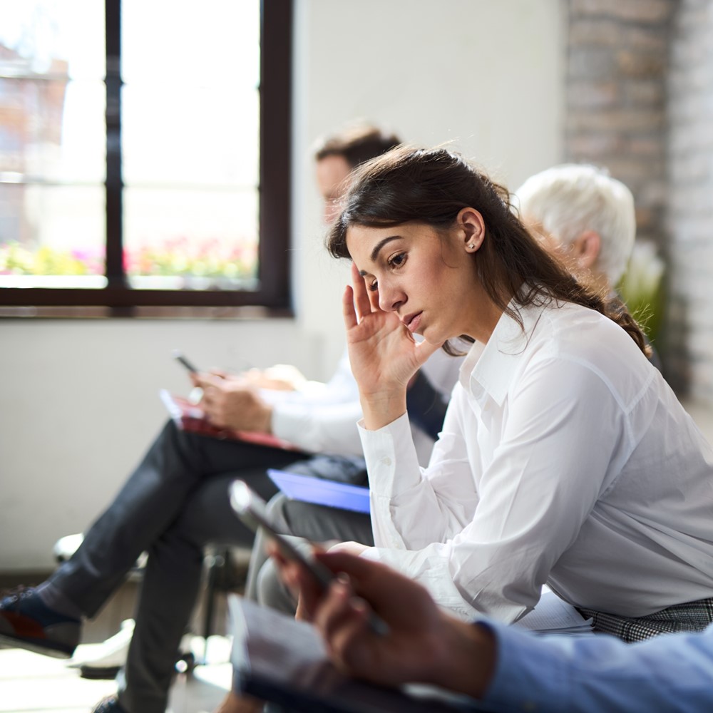 Biuro a wypalenie zawodowe 2.0. Jak rodzaj biura hamuje quiet quitting?