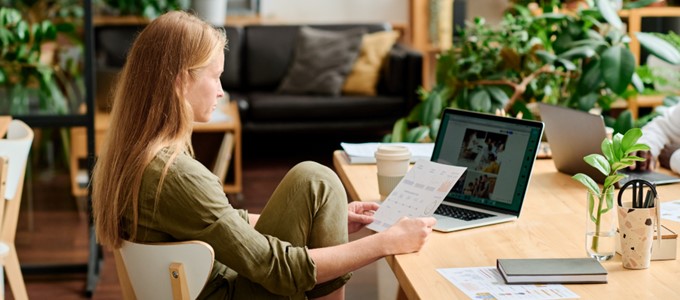 biophilic design w biurze