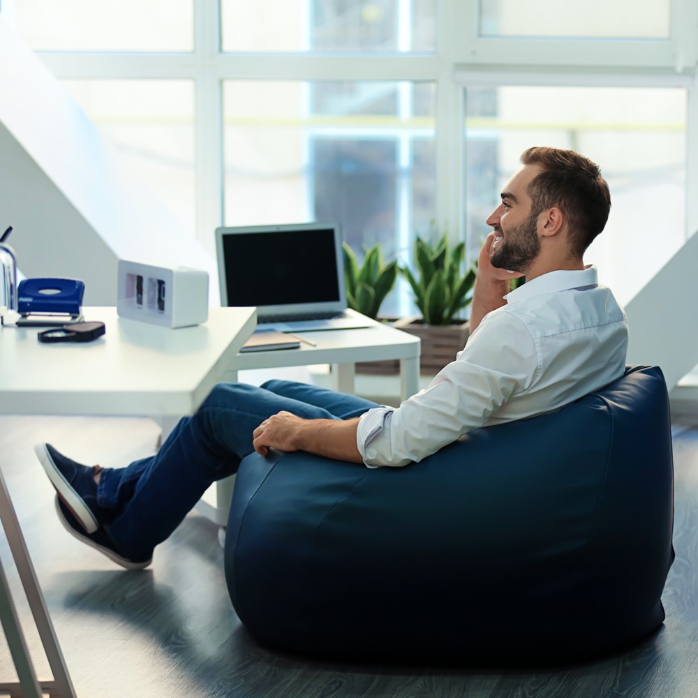 Dlaczego meble soft seating zyskują na popularności w biurach?